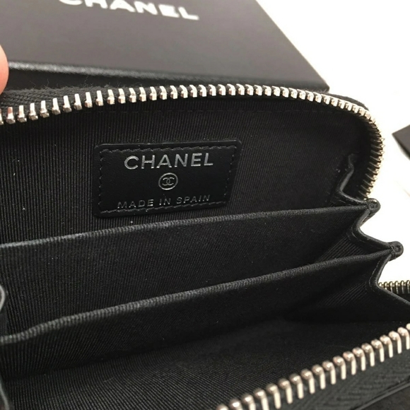 Wanted Classic Chanel Zippy Coin Purse - Picture 4 of 6